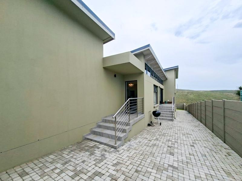 3 Bedroom Property for Sale in Hartenbos Heuwels Western Cape